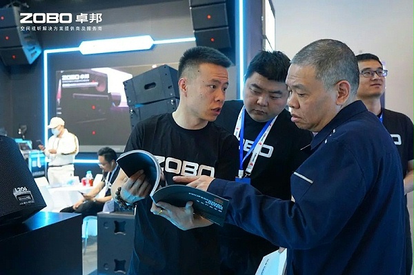 4聚焦展會(huì)盛況丨北京infocomm展 ZOBO卓邦展會(huì)第二天 熱度依舊不減 好評如潮