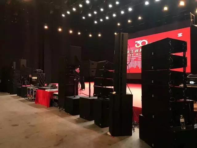 當今舞臺美術(shù)中的音響設備的運用